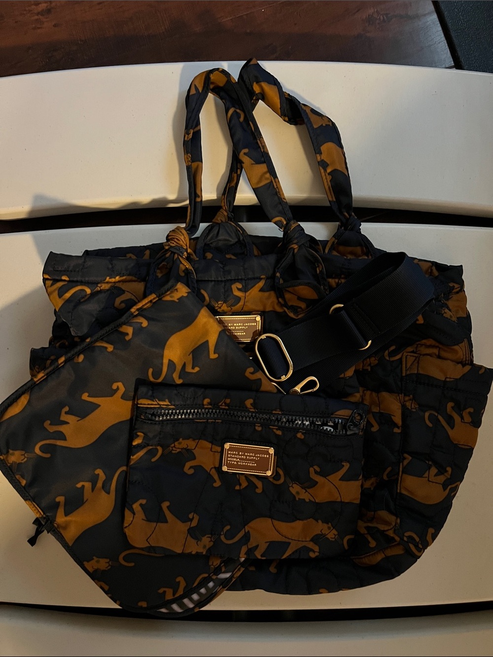 FOR SALE Marc Jacobs New Baby Bag PANTHER Quilted Navy Orange Cat-Print